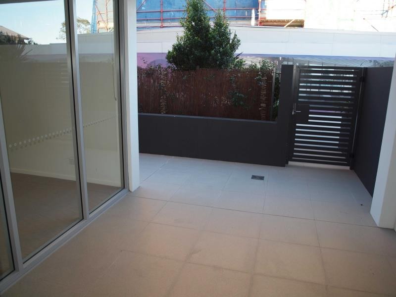 415/33 Lakefront Crescent, Varsity Lakes QLD 4227