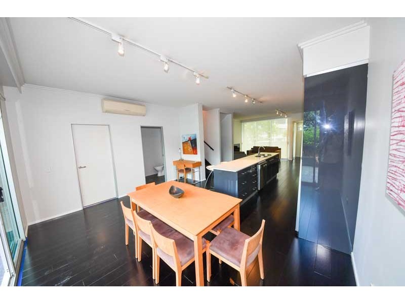 74/89 Lambert St, Kangaroo Point QLD 4169