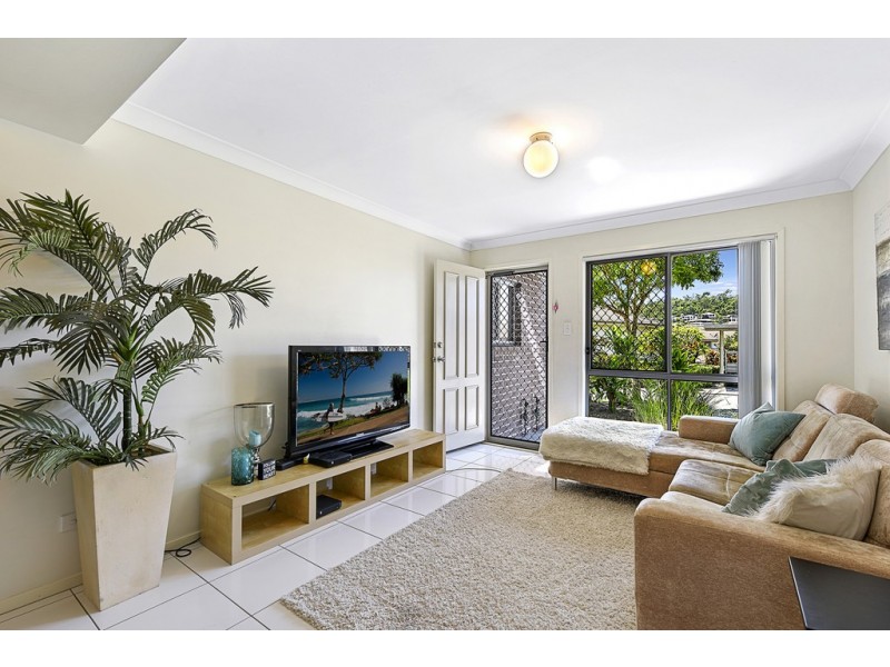 8/30 Carmarthen Circuit, Pacific Pines QLD 4211