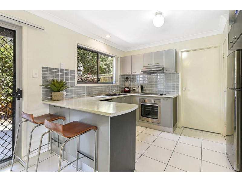 8/30 Carmarthen Circuit, Pacific Pines QLD 4211