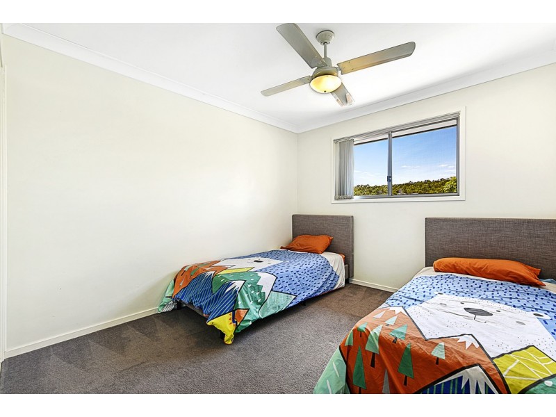 8/30 Carmarthen Circuit, Pacific Pines QLD 4211