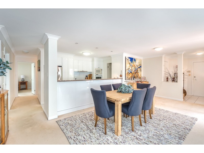 8/100 Cotlew St. East, Southport QLD 4215