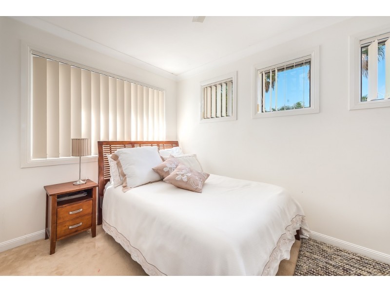 8/100 Cotlew St. East, Southport QLD 4215
