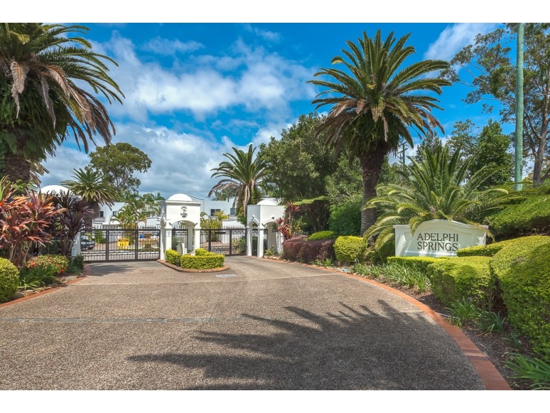 8/100 Cotlew St. East, Southport QLD 4215