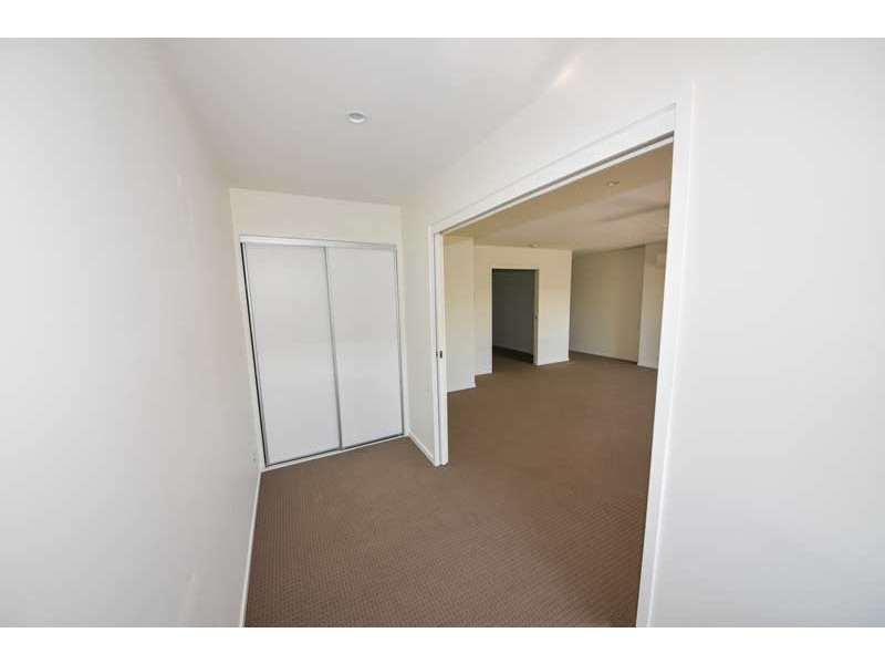 56 46 Regatta Blvd, Birtinya QLD 4575