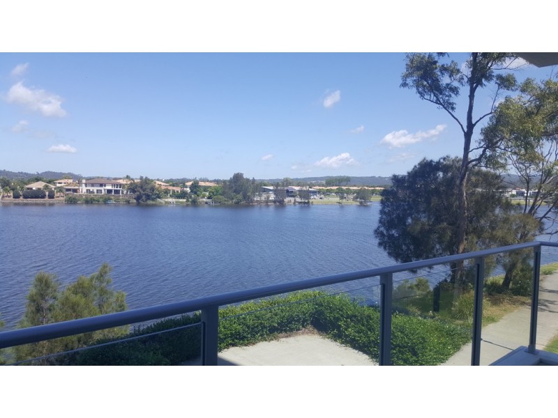 322/33 Lakefront Cres, Varsity Lakes QLD 4227