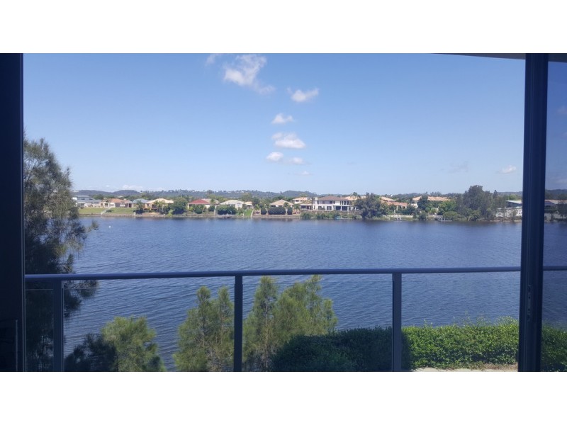 322/33 Lakefront Cres, Varsity Lakes QLD 4227