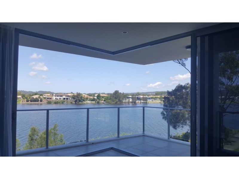 322/33 Lakefront Cres, Varsity Lakes QLD 4227