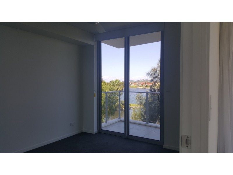 322/33 Lakefront Cres, Varsity Lakes QLD 4227