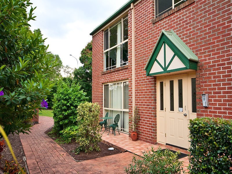2/51 Pohlman St, Southport QLD 4215