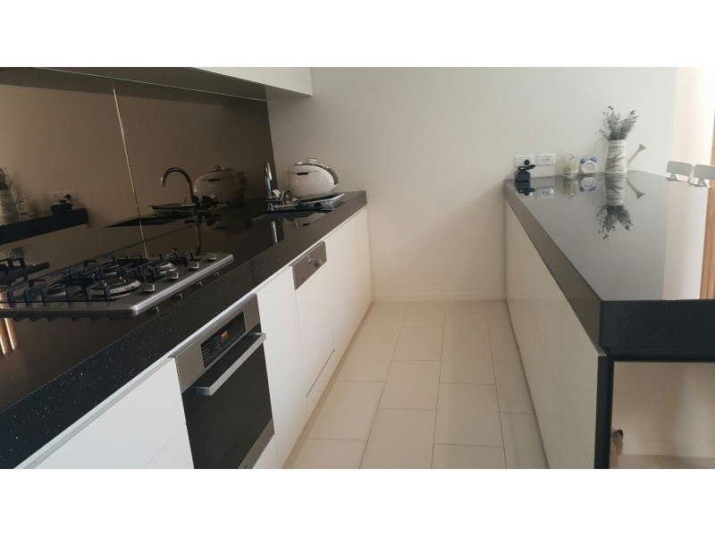10013 The Boulevarde Lane, Benowa QLD 4217