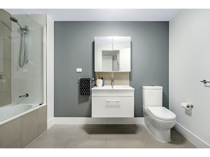 1100 65 Varsity parade, Varsity Lakes QLD 4227