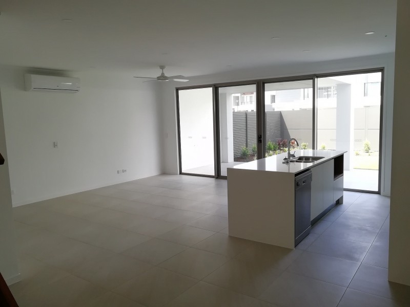81 Florabella Drive, Robina QLD 4226