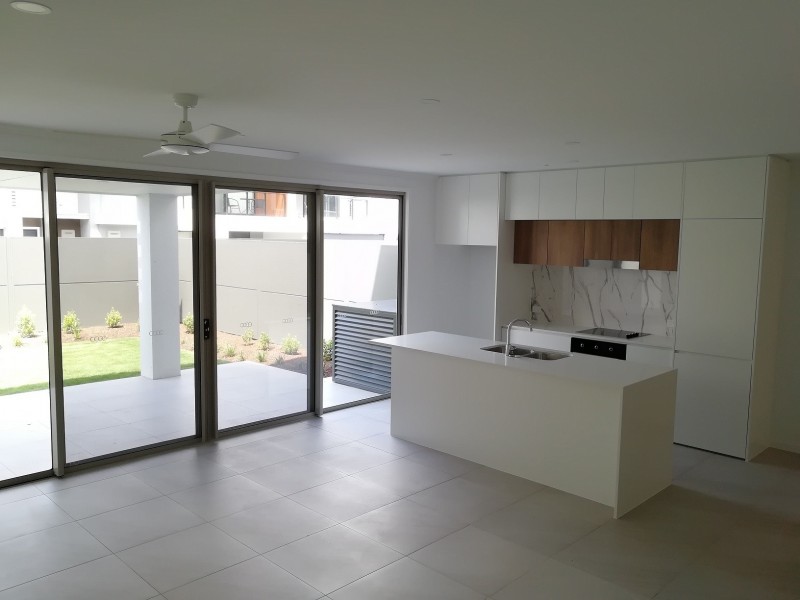 81 Florabella Drive, Robina QLD 4226