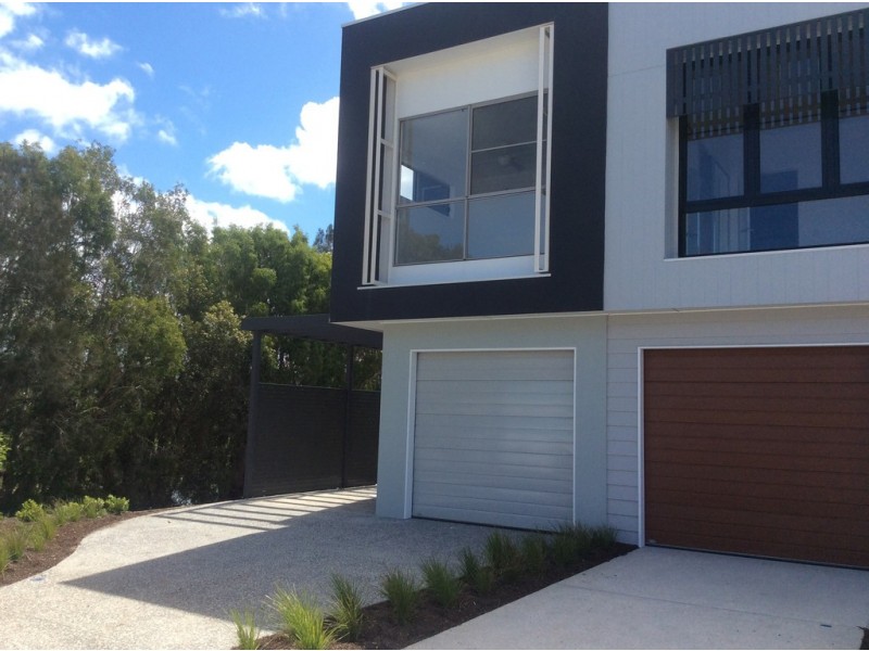 7 Summer Lane, Robina QLD 4226