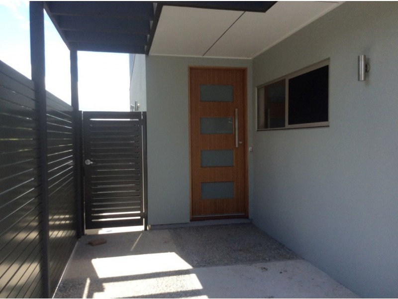 7 Summer Lane, Robina QLD 4226