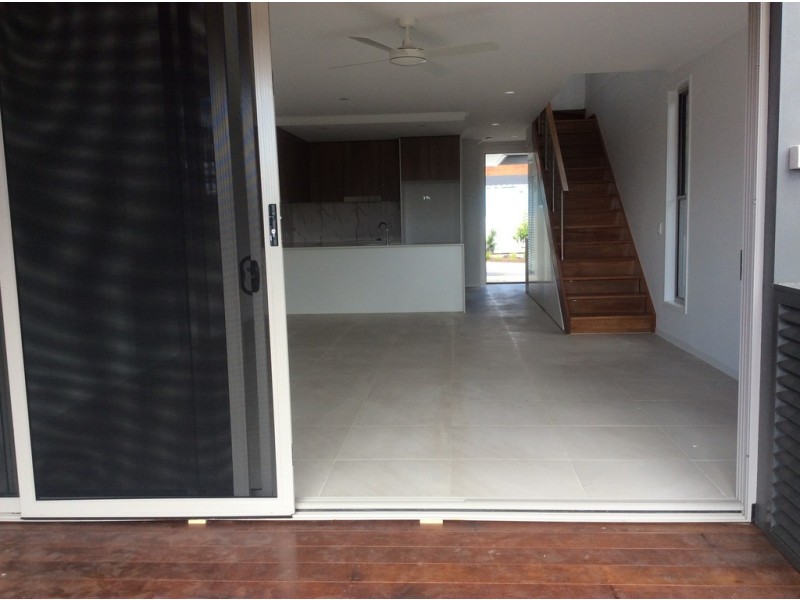 7 Summer Lane, Robina QLD 4226