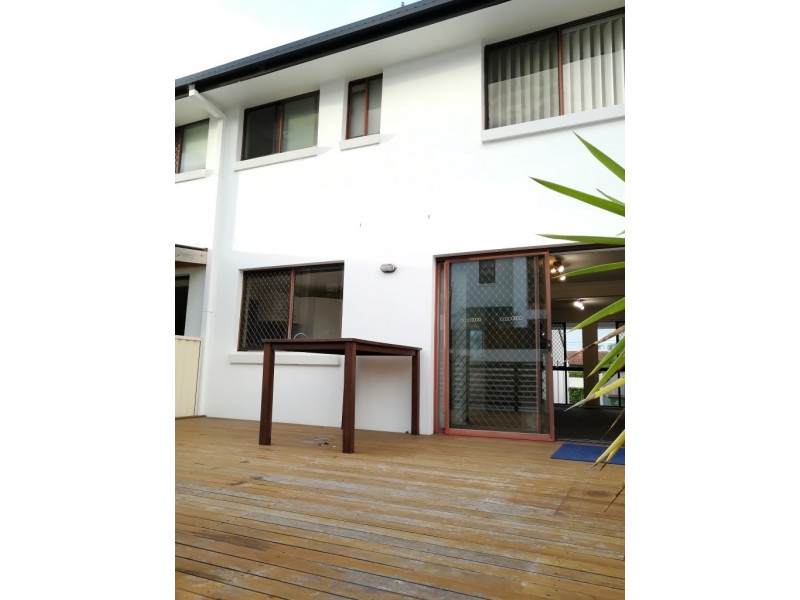 Unit 15 / 2-34 Karbunya St (VILLAS MERMAID), Mermaid Waters QLD 4218
