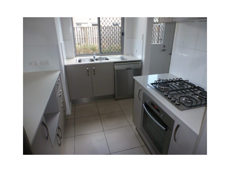 86 Carselgrove Ave, Fitzgibbon QLD 4018