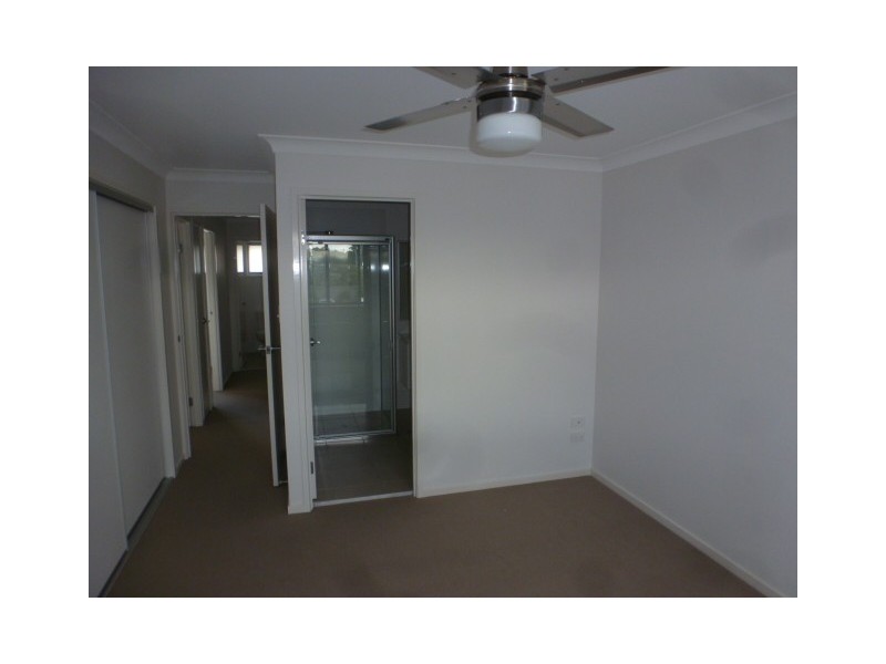 86 Carselgrove Ave, Fitzgibbon QLD 4018