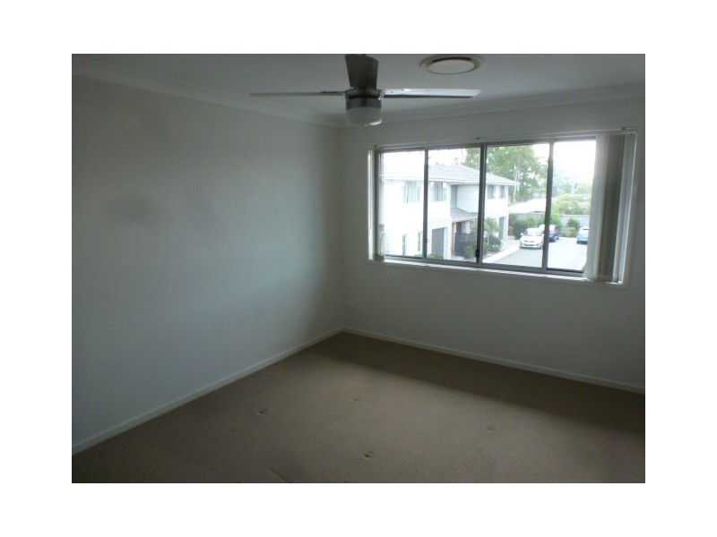 86 Carselgrove Ave, Fitzgibbon QLD 4018