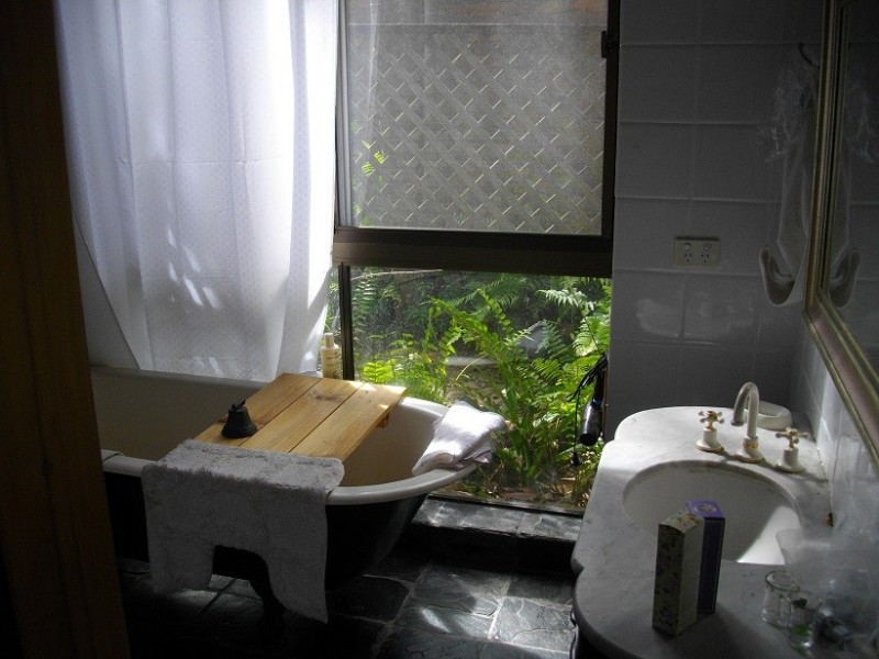 11 Dulhunty St, Chapel Hill QLD 4069