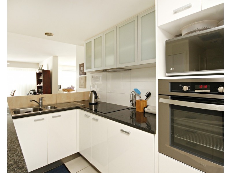 100/57 Grand Parade, Kawana Island QLD 4575