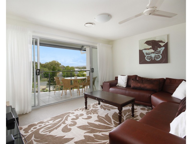 100/57 Grand Parade, Kawana Island QLD 4575