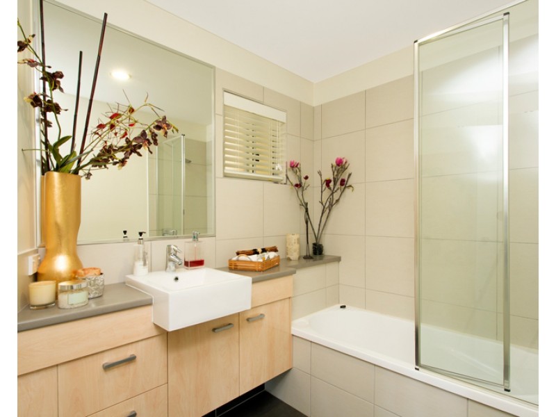 100/57 Grand Parade, Kawana Island QLD 4575