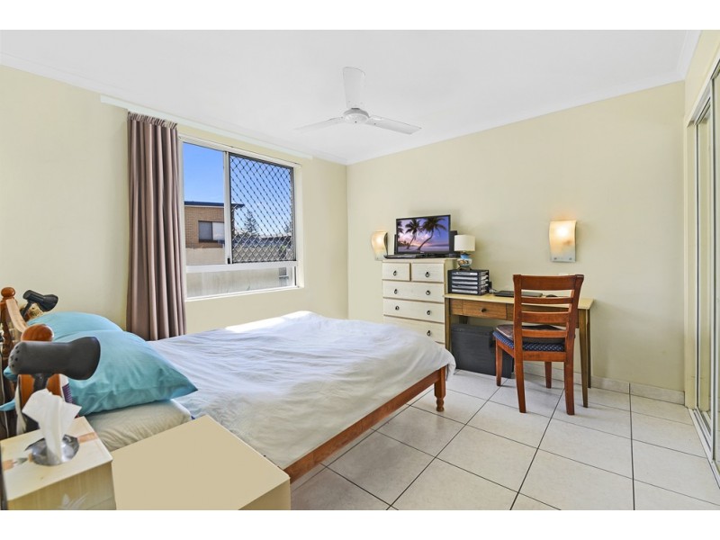 4/98-100 Petrel Ave, Mermaid Beach QLD 4218