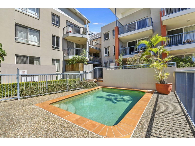 4/98-100 Petrel Ave, Mermaid Beach QLD 4218