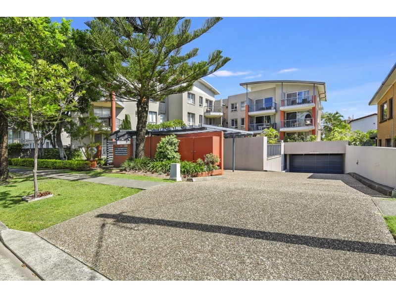4/98-100 Petrel Ave, Mermaid Beach QLD 4218