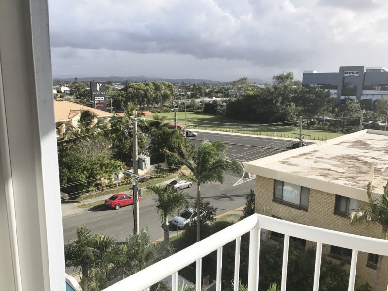 1048/2633 Gold Coast Highway, Broadbeach QLD 4218