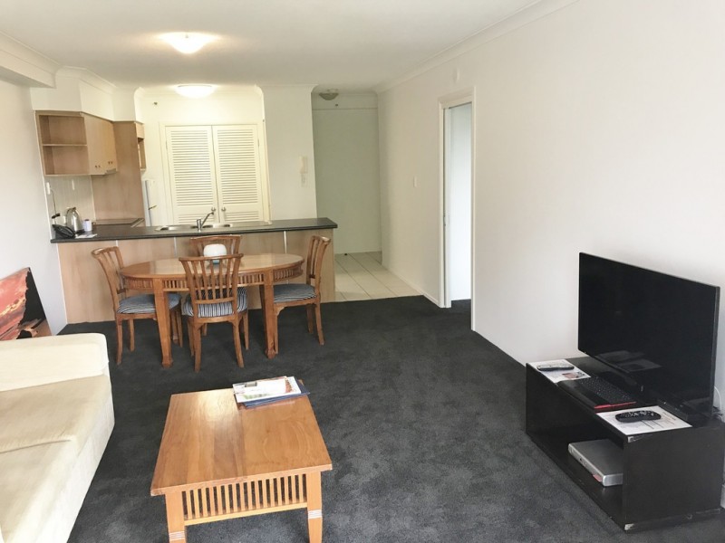 2024/2633 Gold Coast Highway, Broadbeach QLD 4218
