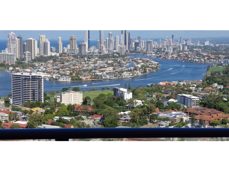 9 LAWSON ST, Southport QLD 4215