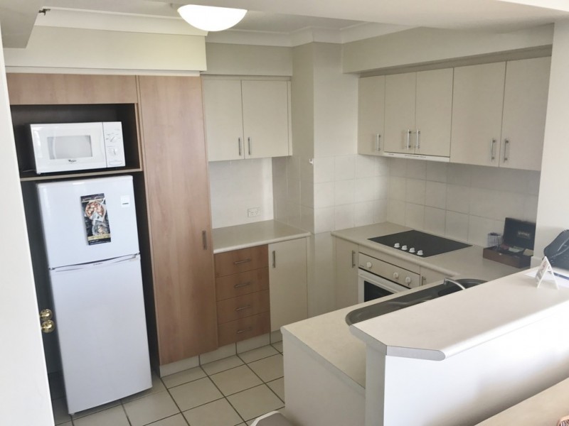 1097/2633 Gold Coast Highway, Broadbeach QLD 4218