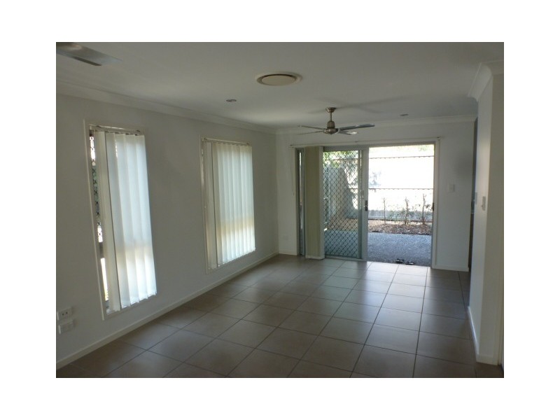 86 Carselgrove Ave, Fitzgibbon QLD 4018