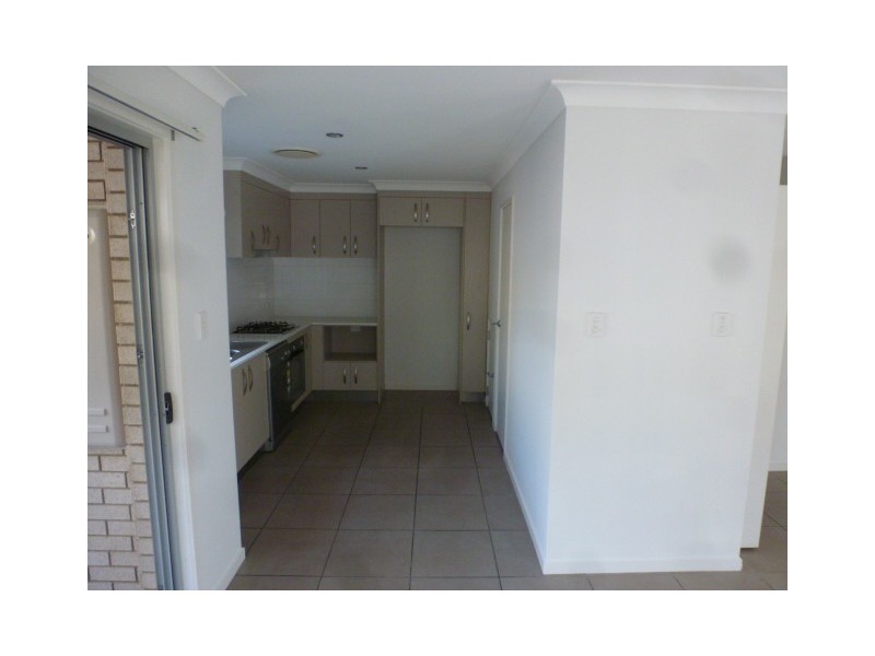 86 Carselgrove Ave, Fitzgibbon QLD 4018