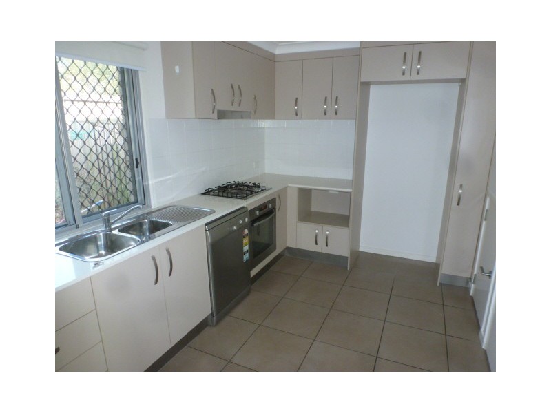 86 Carselgrove Ave, Fitzgibbon QLD 4018