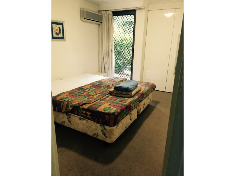 3/5-25 Enderley Ave, Surfers Paradise QLD 4217