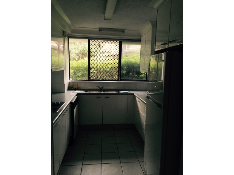 3/5-25 Enderley Ave, Surfers Paradise QLD 4217