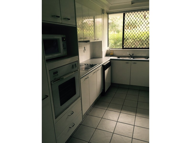 3/5-25 Enderley Ave, Surfers Paradise QLD 4217