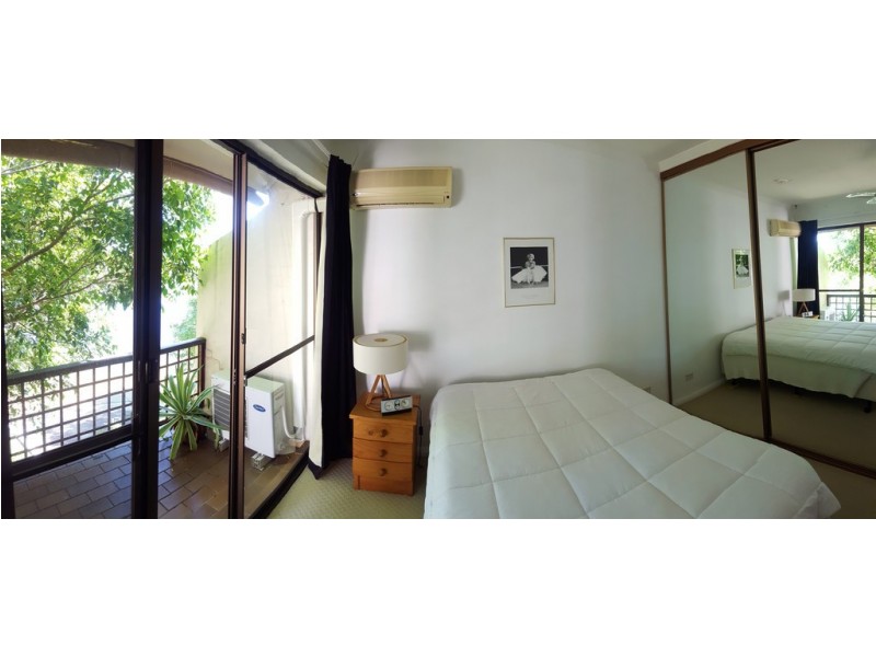 111 Markeri Street, Mermaid Waters QLD 4218