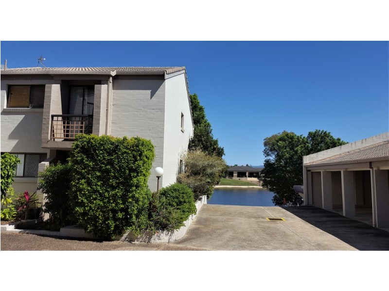 111 Markeri Street, Mermaid Waters QLD 4218