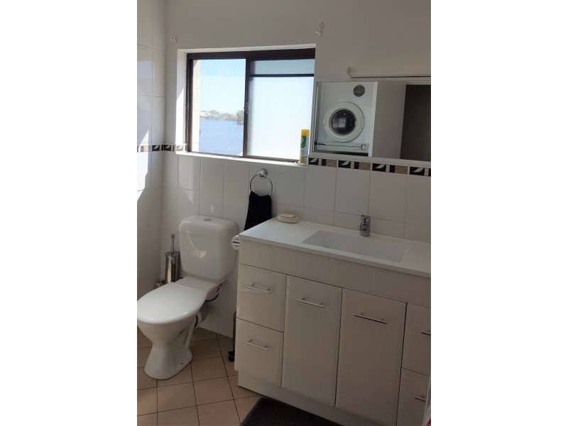 111 Markeri Street, Mermaid Waters QLD 4218