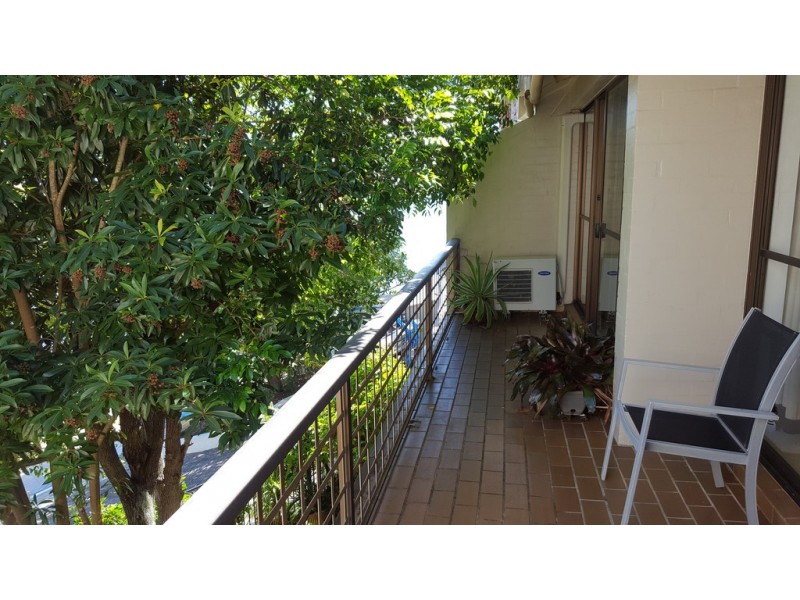 111 Markeri Street, Mermaid Waters QLD 4218