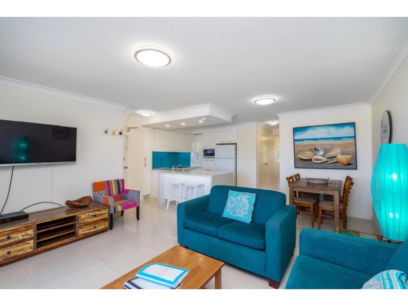 5/2 Seventeenth Ave, Palm Beach QLD 4221