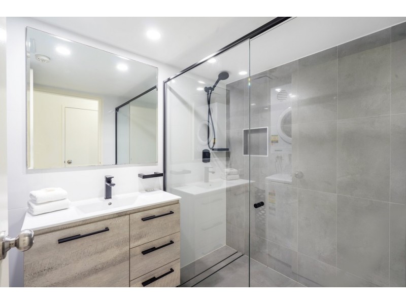 5/2 Seventeenth Ave, Palm Beach QLD 4221