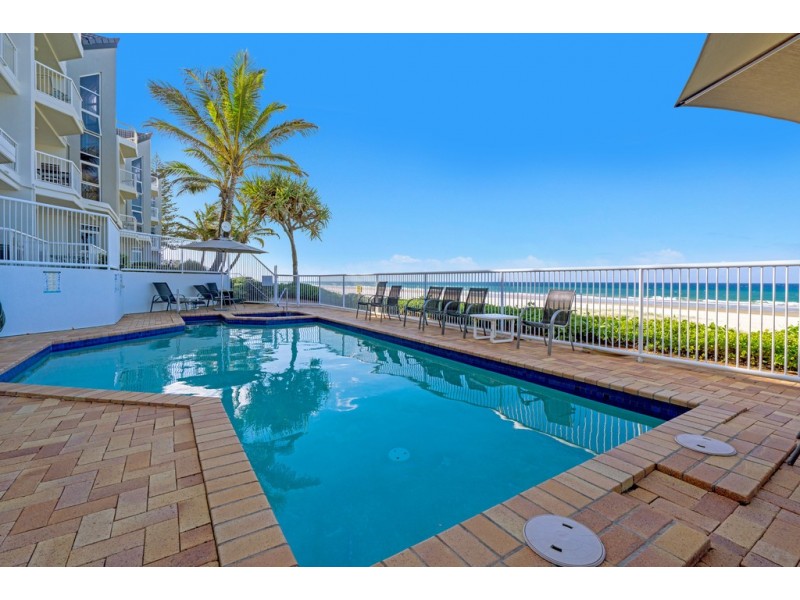 5/2 Seventeenth Ave, Palm Beach QLD 4221