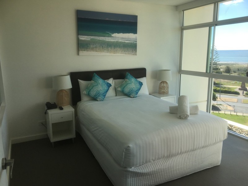 409 2 Creek Street, Kirra Beach, Coolangatta QLD 4225